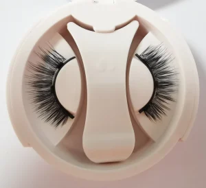 3D Magnetic Reusable False Eyelashes 8 Magnetics Lash Makeup Tool Strip Synthetic Hair and Fiber Material