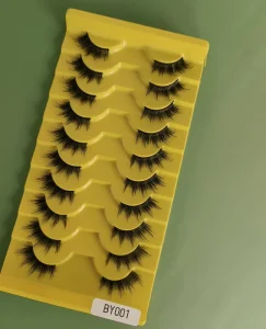 Customized logo 10mm Small Short Half Lashes Wispy Lash 3D cat Eyelashes With Nude Packaging