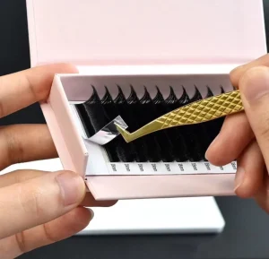 Professional Handmade Individual Eyelash Extensions 0.03 0.05 0.07 0.15 Korean PBT Winged Private Label Volume Easy Fan Lashes
