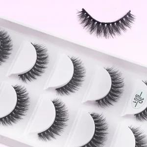 Single Row Display D Curl Extra Fluffy Faux Mink Strip Lashes for Portrait Shooting & Social Media Vlog